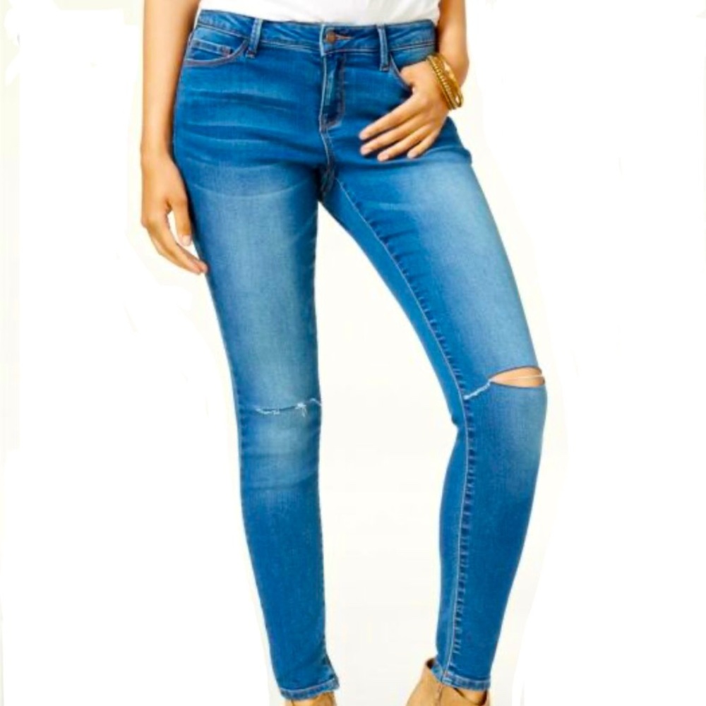 Black Daisy ripped jeans in 30 (11)